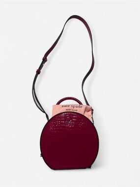 kate spade Pink Round Crossbody Bag (NEW WITHOUT TAGS) will negotiate!